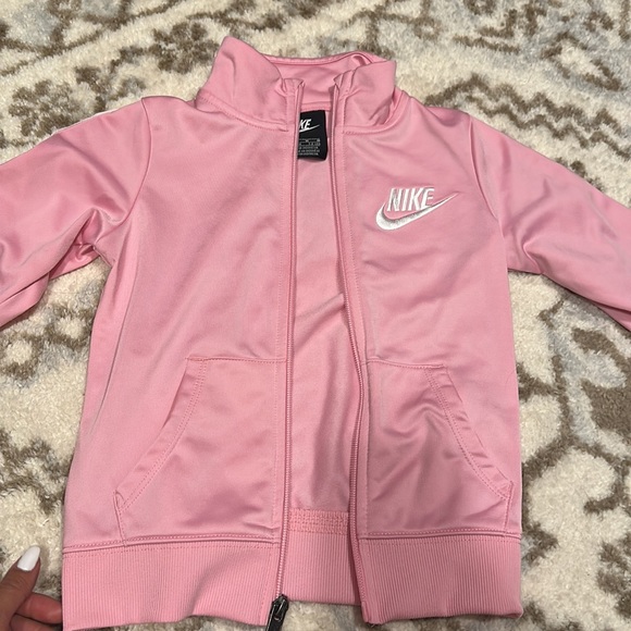 Girls Nike zip up - Picture 3 of 6